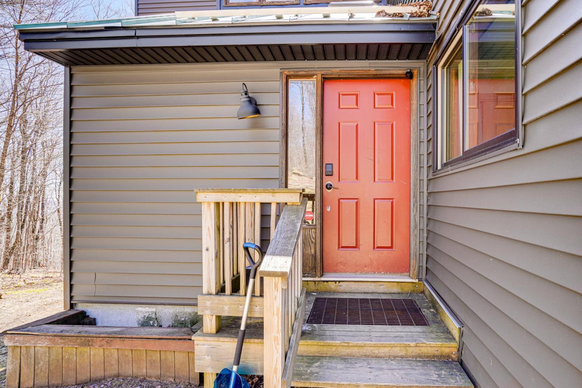 Wilmington Retreat With Deck, Lake Views And Game Room 외부 사진