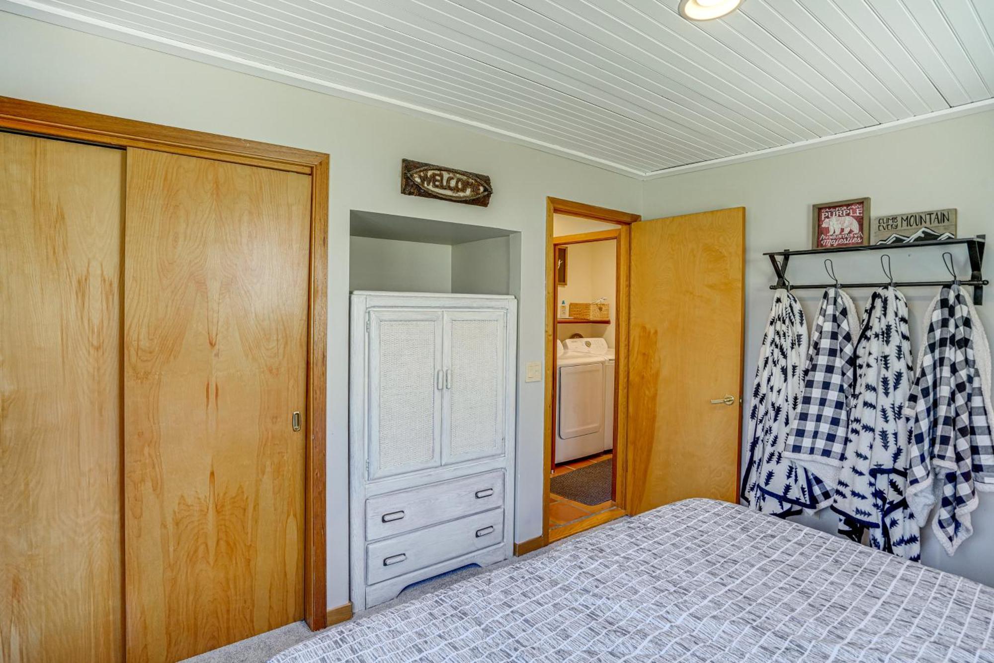 Wilmington Retreat With Deck, Lake Views And Game Room 외부 사진